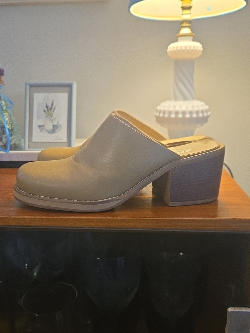 White Mountain Taupey Yellow  Slip-On Leather Block Heel Mule Size 8